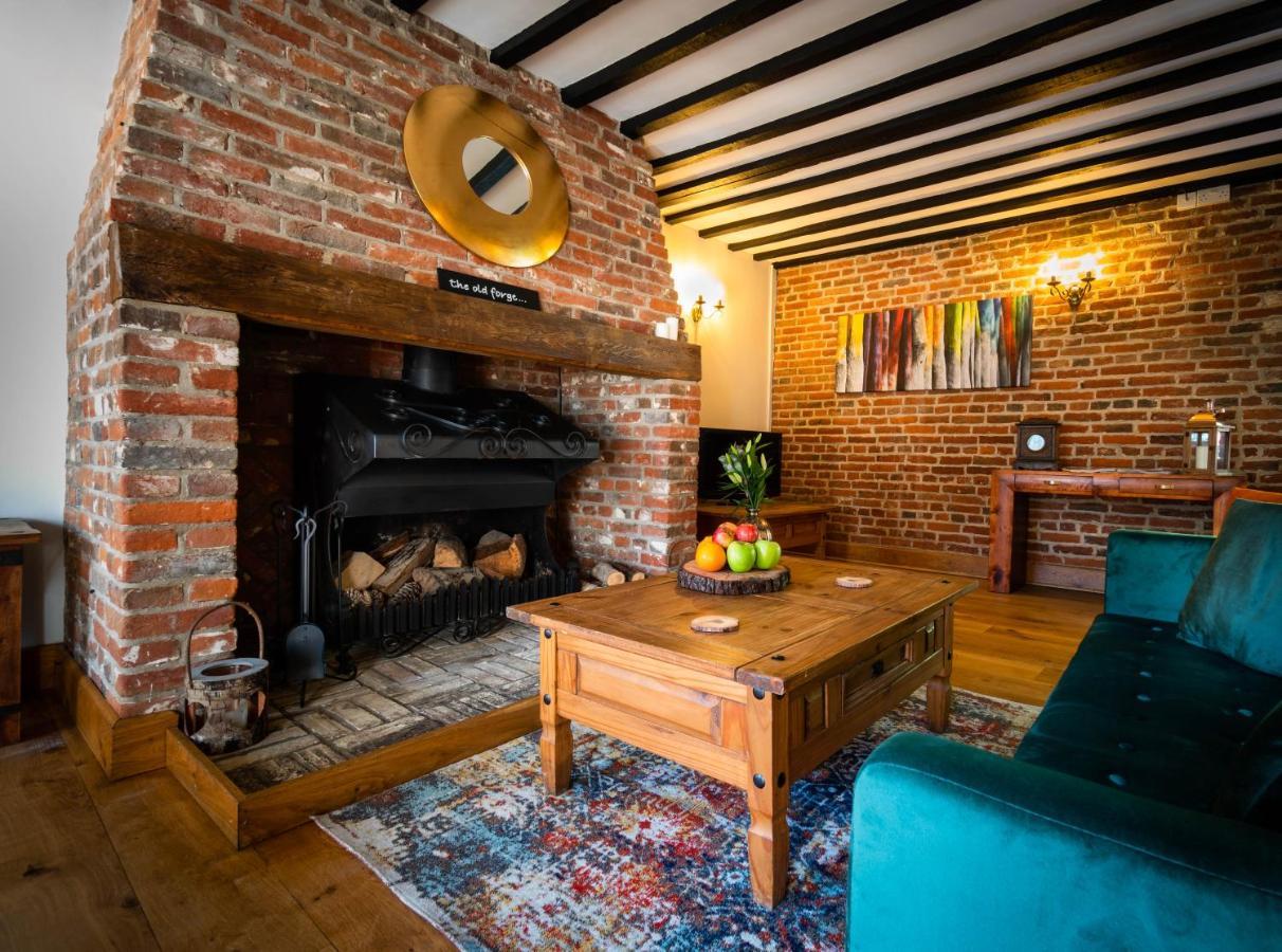 The Farmhouse At Fincham Экстерьер фото